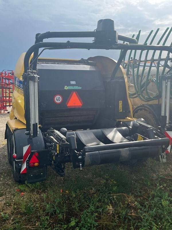 New Holland RB 135 Ultra - Round baler: picture 2 New Holland RB 135 Ultra - Round baler: picture 2