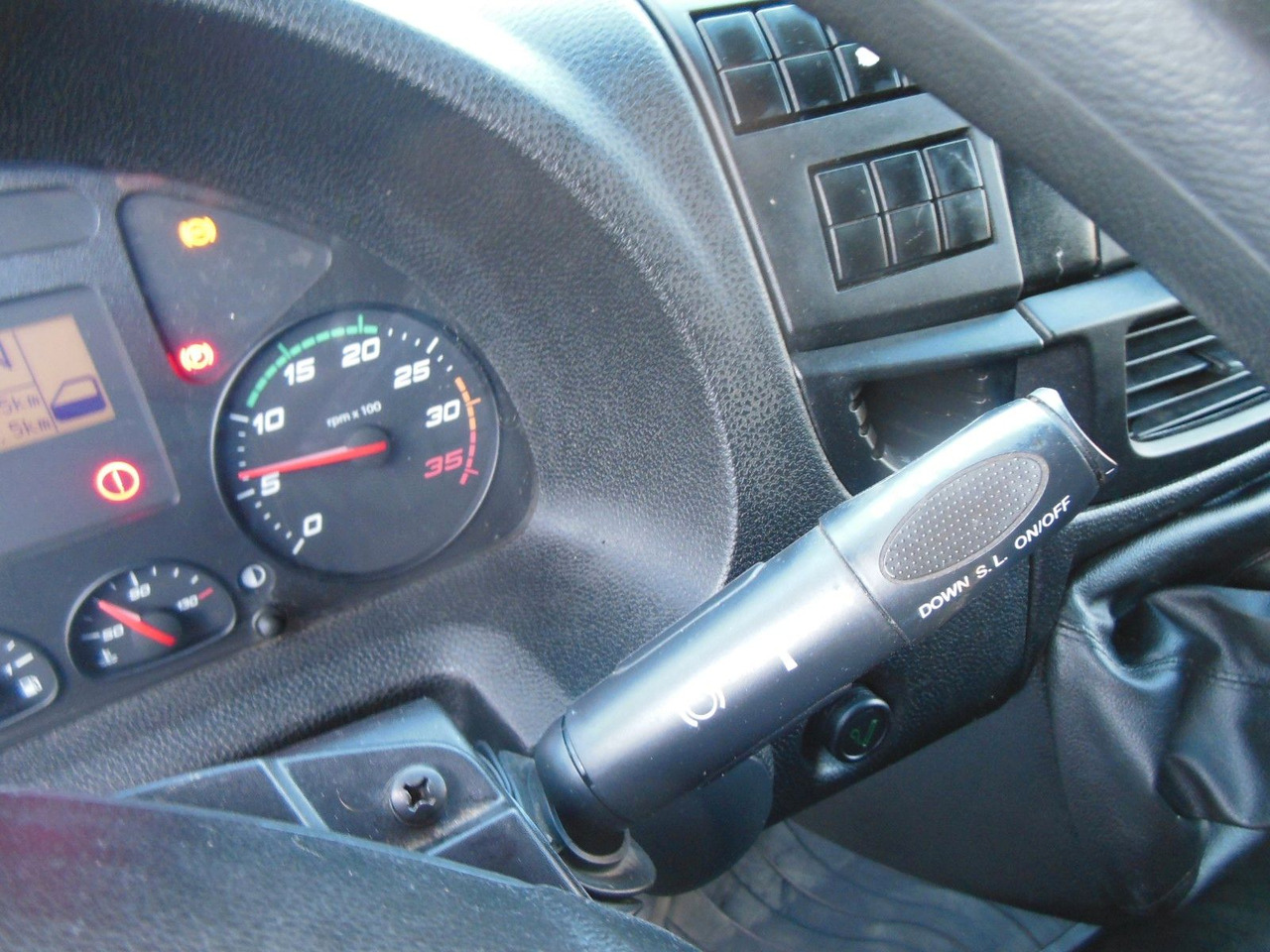Leasing of  Iveco EUROCARGO 120E25, VOLL LUFT, PRITSCHE 9,1 M!!! Iveco EUROCARGO 120E25, VOLL LUFT, PRITSCHE 9,1 M!!!: picture 25