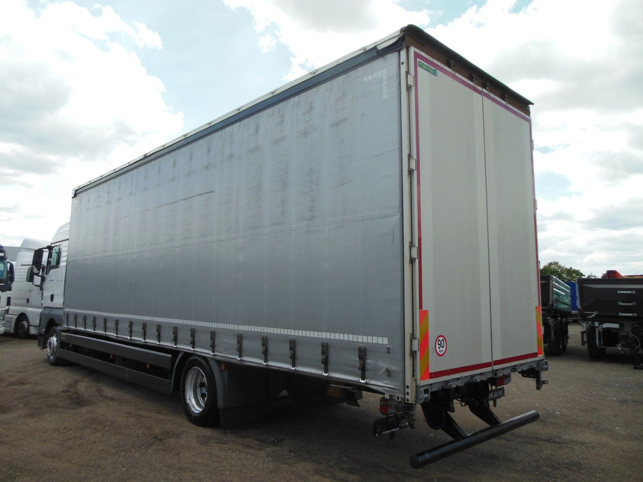 MAN TGX 18.460, XLX, VOLL LUFT, PRITSCHE 9,2M, TOP!! - Curtain side truck: picture 4 MAN TGX 18.460, XLX, VOLL LUFT, PRITSCHE 9,2M, TOP!! - Curtain side truck: picture 4