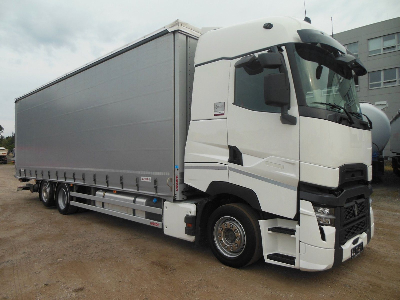 Renault T 440, 6X2, D-HOLLANDIA, 23 PALETTEN, WIE NEUE! - Curtain side truck: picture 2 Renault T 440, 6X2, D-HOLLANDIA, 23 PALETTEN, WIE NEUE! - Curtain side truck: picture 2