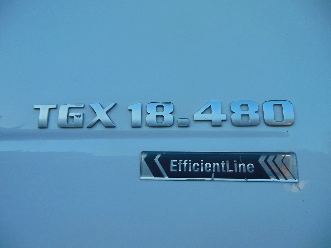 MAN TGX 18.480 LLS-U, LOWDECK + KRONE MEGA MAN TGX 18.480 LLS-U, LOWDECK - Tractor unit: picture 5 MAN TGX 18.480 LLS-U, LOWDECK + KRONE MEGA MAN TGX 18.480 LLS-U, LOWDECK - Tractor unit: picture 5