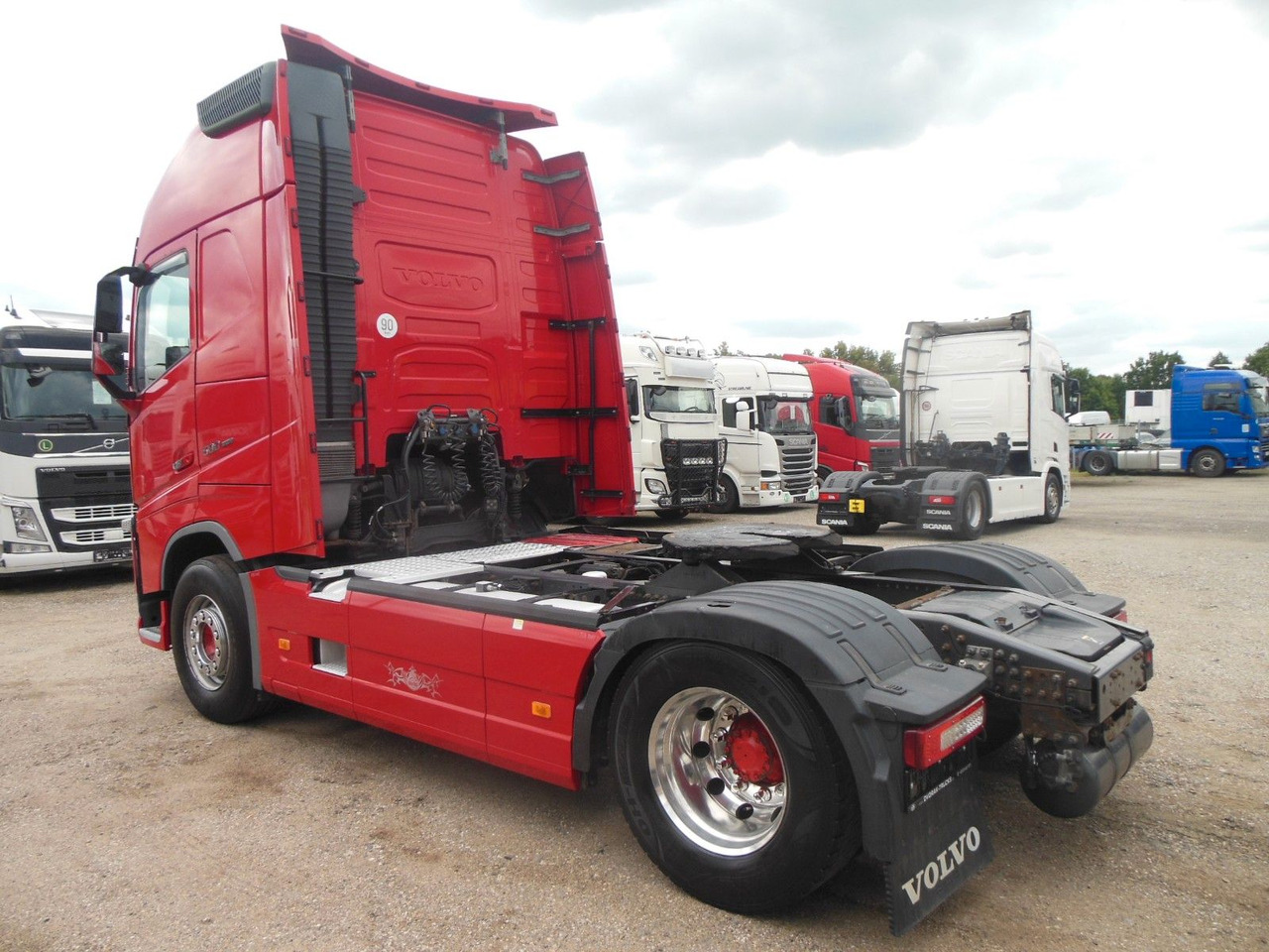 Volvo FH 13/500, GLOBE XL, STANDART, I PARK COOL - Tractor unit: picture 4 Volvo FH 13/500, GLOBE XL, STANDART, I PARK COOL - Tractor unit: picture 4