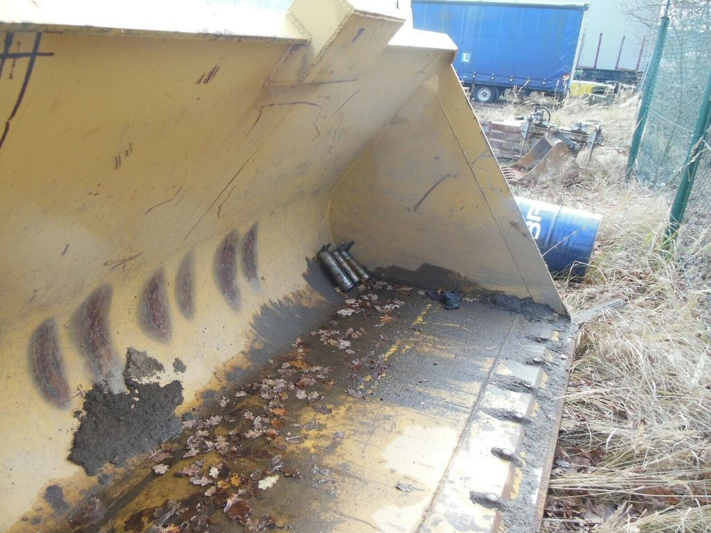 Volvo L120 - Schaufel 3,8m3  - Loader bucket: picture 4 Volvo L120 - Schaufel 3,8m3  - Loader bucket: picture 4