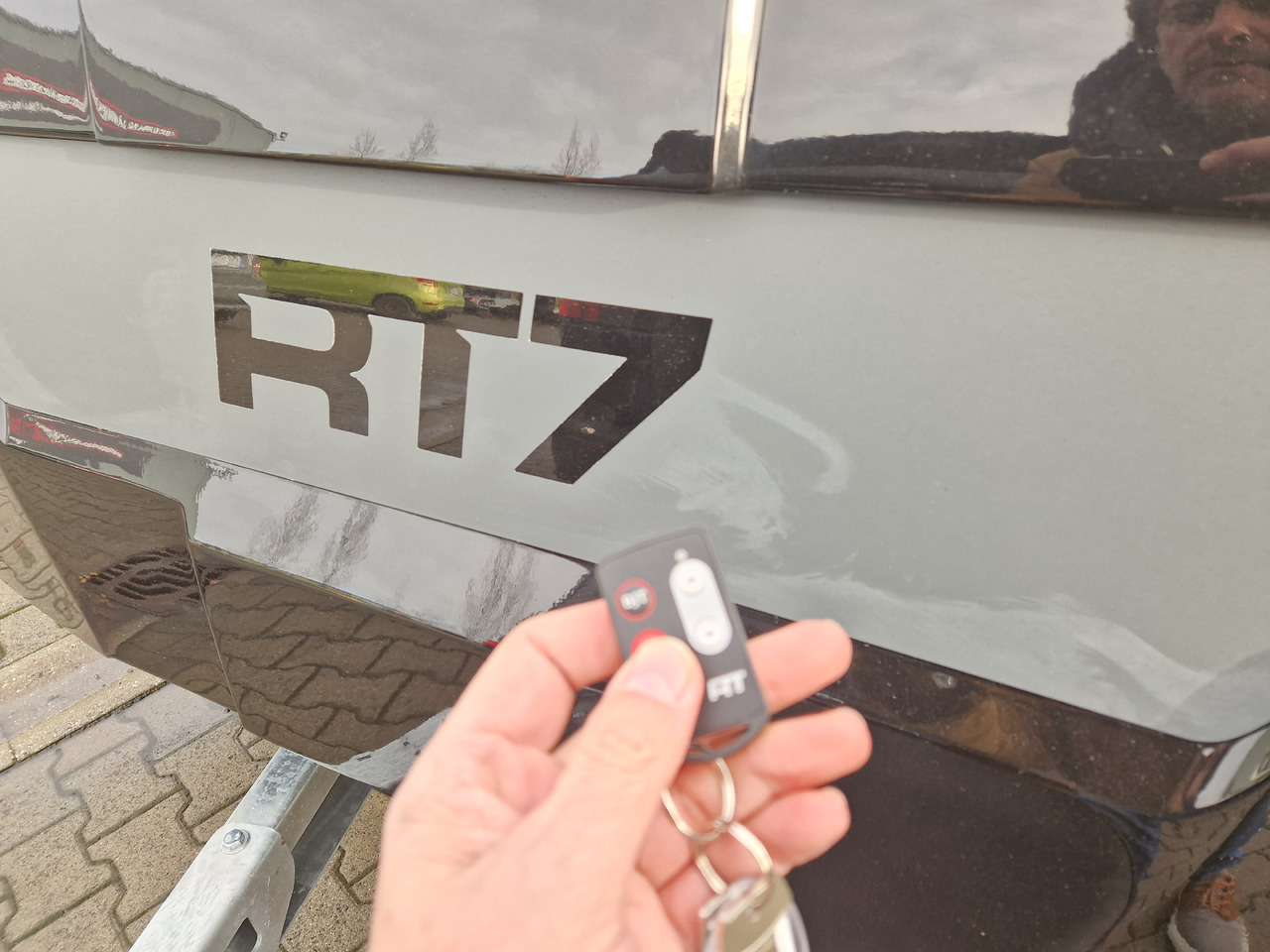 Autotransporter trailer BJT Race Transporter 7 397-6023-35-3-10-B 600x228x189cm black ASR Kamera Alufelgen Tridem 3500: picture 8 Autotransporter trailer BJT Race Transporter 7 397-6023-35-3-10-B 600x228x189cm black ASR Kamera Alufelgen Tridem 3500: picture 8