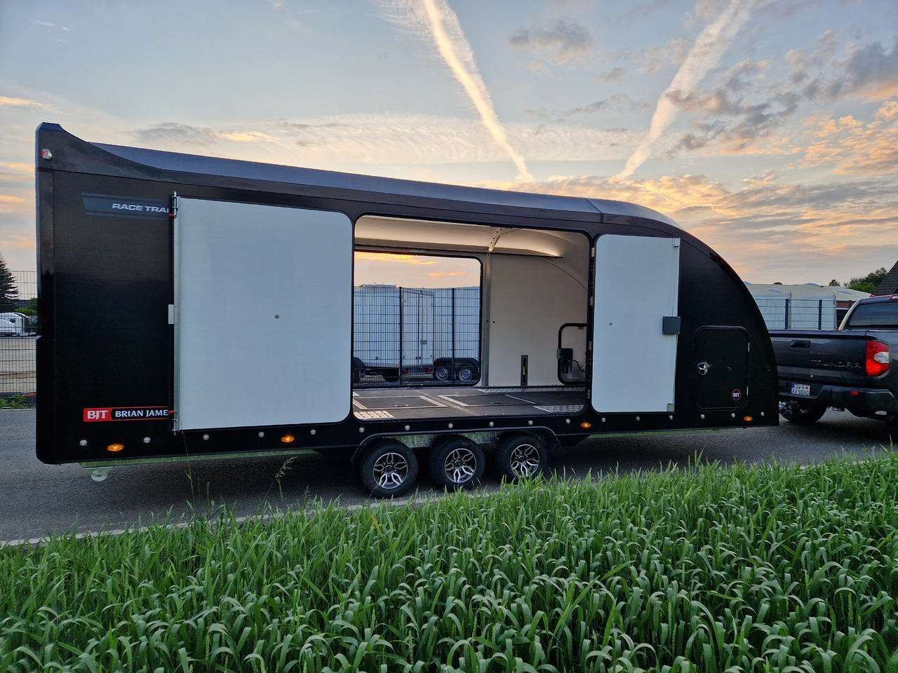 Autotransporter trailer BJT Race Transporter 7 397-6023-35-3-10-B 600x228x189cm black RR Kamera 1 Alufelgen Tridem 3500 Akt: picture 14