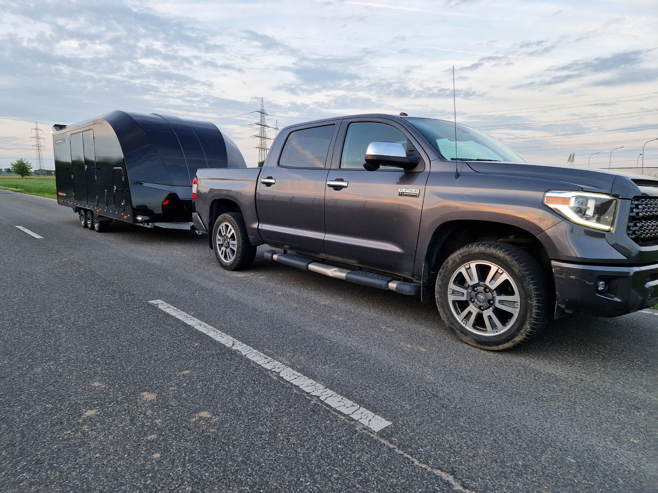Autotransporter trailer BJT Race Transporter 7 397-6023-35-3-10-B 600x228x189cm black RR Kamera 1 Alufelgen Tridem 3500 Akt: picture 22