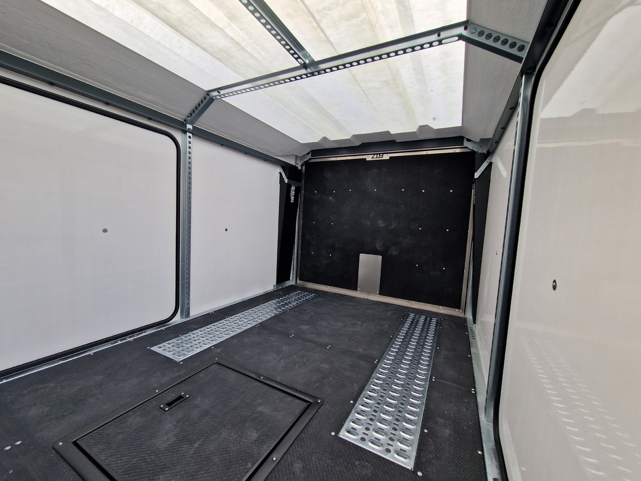 Autotransporter trailer BJT Race Transporter 7 397-6023-35-3-10-B 600x228x189cm black RR Kamera 1 Alufelgen Tridem 3500 Akt: picture 9