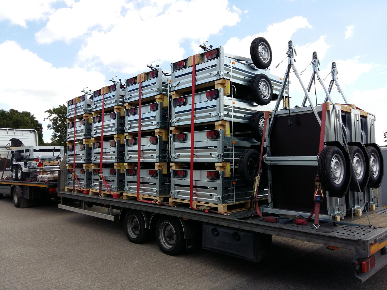 Brenderup 1205 S XLUB 750 Klappdeichselanhänger 204x116x55cm hohe Bordwände 750kg Januar Aktion - Car trailer: picture 4 Brenderup 1205 S XLUB 750 Klappdeichselanhänger 204x116x55cm hohe Bordwände 750kg Januar Aktion - Car trailer: picture 4