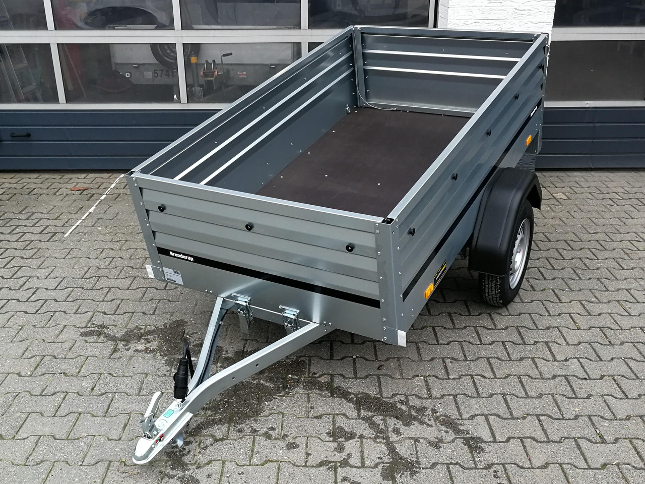 Brenderup 1205 S XLUB 750 Klappdeichselanhänger 204x116x55cm hohe Bordwände 750kg Januar Aktion - Car trailer: picture 2 Brenderup 1205 S XLUB 750 Klappdeichselanhänger 204x116x55cm hohe Bordwände 750kg Januar Aktion - Car trailer: picture 2