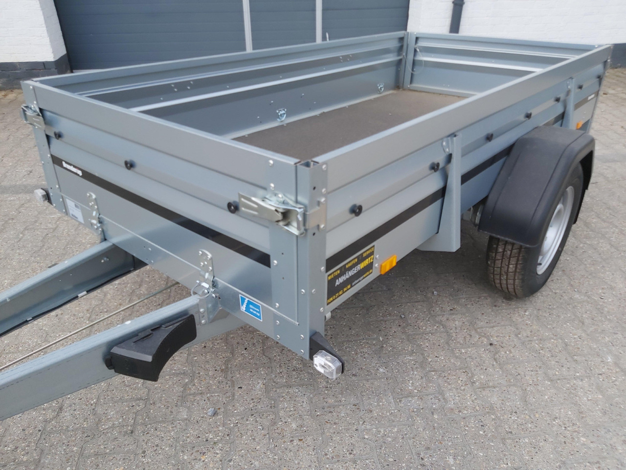 Brenderup 2260 SB 1300 258x128x40cm Stahl klappbare Vorderwand 1300kg Winter Aktion 311796 - Car trailer: picture 2 Brenderup 2260 SB 1300 258x128x40cm Stahl klappbare Vorderwand 1300kg Winter Aktion 311796 - Car trailer: picture 2