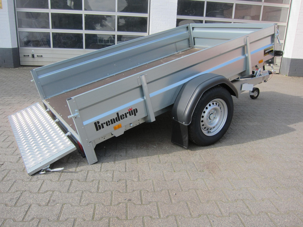 Brenderup 2260 WSB 258x153x40cm Stahl ankippbar Rampe extrabreit klappbare Vorderwand 1300kg - Plant trailer: picture 2 Brenderup 2260 WSB 258x153x40cm Stahl ankippbar Rampe extrabreit klappbare Vorderwand 1300kg - Plant trailer: picture 2