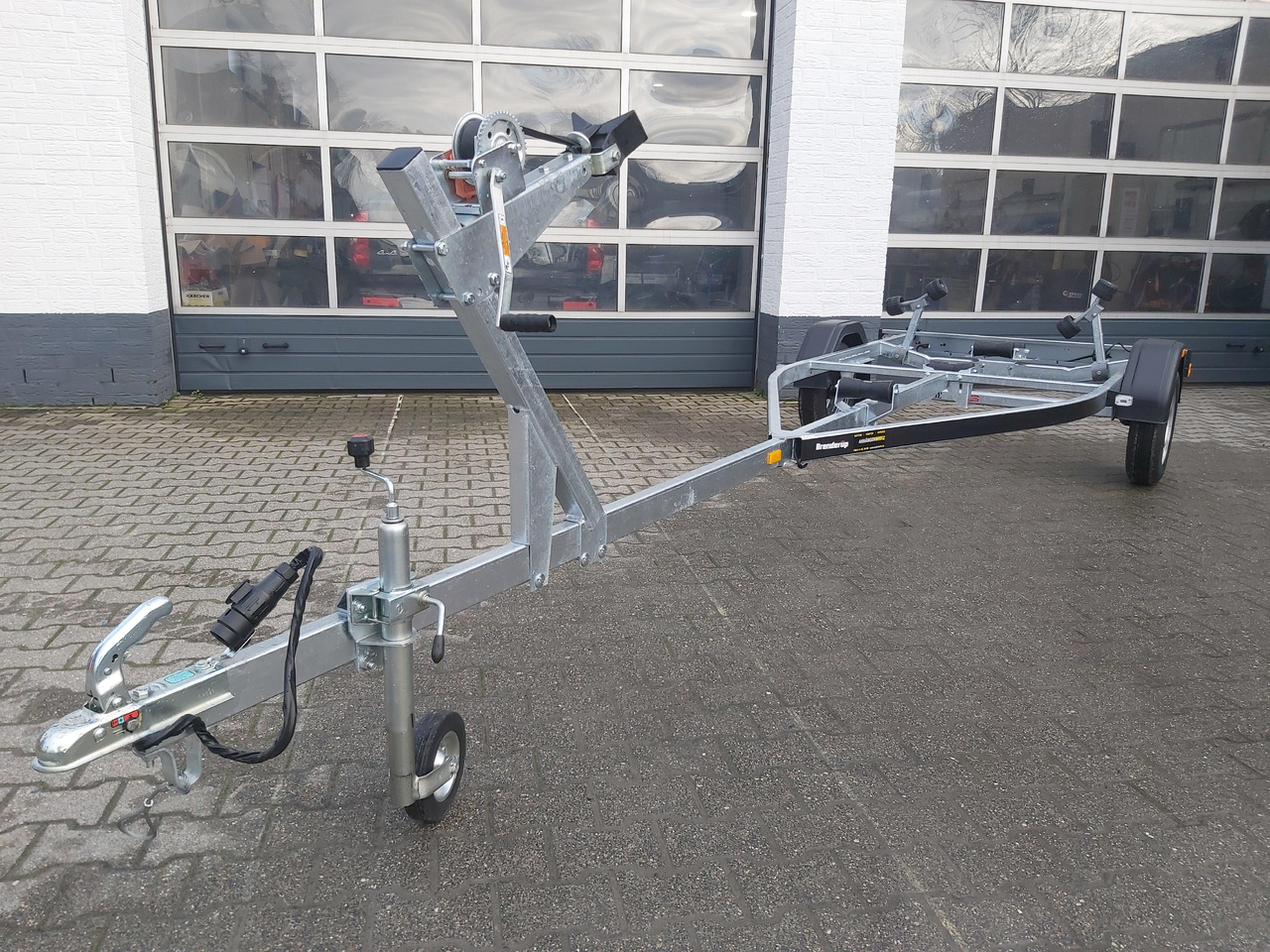 Brenderup Bootstrailer 750L UB Premium 180750UBL 750kg Winde 311959 Januar Online Aktion - Boat trailer: picture 1 Brenderup Bootstrailer 750L UB Premium 180750UBL 750kg Winde 311959 Januar Online Aktion - Boat trailer: picture 1