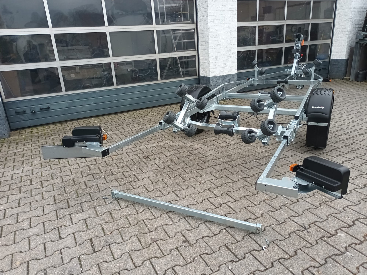 Brenderup Bootstrailer Premium 201500B SR X LED Superrollen 1500kg - Boat trailer: picture 5 Brenderup Bootstrailer Premium 201500B SR X LED Superrollen 1500kg - Boat trailer: picture 5