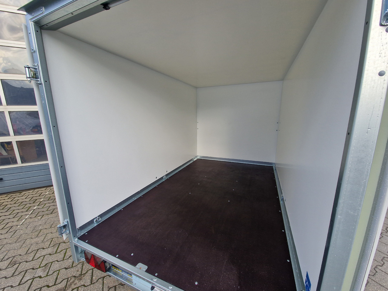 Brenderup Cargo Dynamic CD260 BD 260x155x150cm niedrig Hecktüren (S) 1300kg - Closed box trailer: picture 2 Brenderup Cargo Dynamic CD260 BD 260x155x150cm niedrig Hecktüren (S) 1300kg - Closed box trailer: picture 2