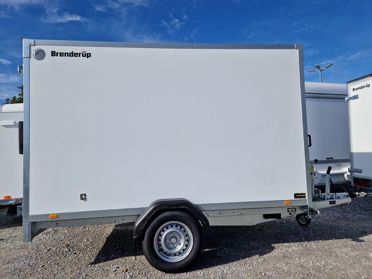 Brenderup Cargo Dynamic CD300 BD 300x155x185cm Hecktüren Wabenwände (M) 1300kg - Closed box trailer: picture 4 Brenderup Cargo Dynamic CD300 BD 300x155x185cm Hecktüren Wabenwände (M) 1300kg - Closed box trailer: picture 4