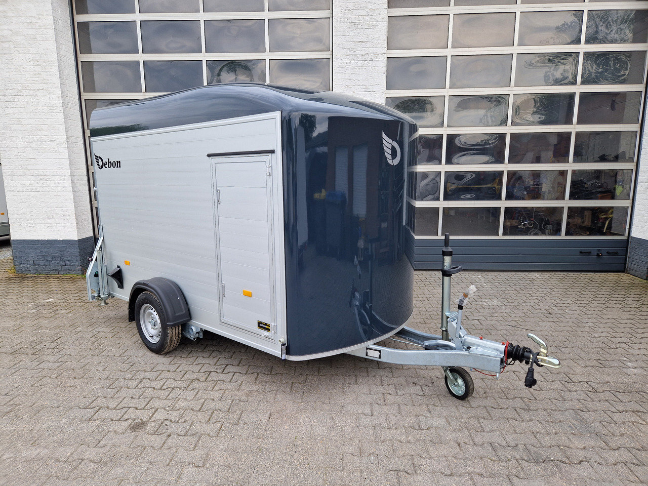 Cargo Roadster 400 312x164x184cm Alu Poly darkgrey Aluboden Seitentür 1300kg Pullman 100 km/H Abverk - Car trailer: picture 1 Cargo Roadster 400 312x164x184cm Alu Poly darkgrey Aluboden Seitentür 1300kg Pullman 100 km/H Abverk - Car trailer: picture 1