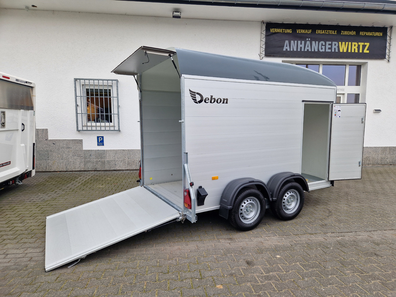 Cargo Roadster 500 312x167x199cm Alu Poly irongrey Seitentür (M) 100km/H 2000kg - Closed box trailer: picture 1 Cargo Roadster 500 312x167x199cm Alu Poly irongrey Seitentür (M) 100km/H 2000kg - Closed box trailer: picture 1