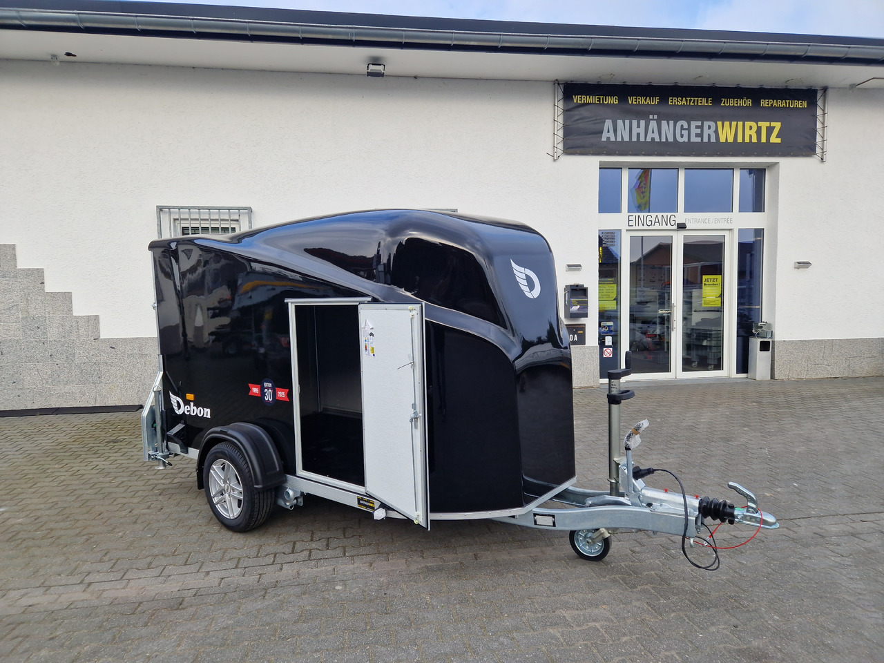 Debon Cargo 1300 300x152x168cm black Seitentür Alufelgen silver Pullman II 100km/H 1300kg Modell 25 - Car trailer: picture 3 Debon Cargo 1300 300x152x168cm black Seitentür Alufelgen silver Pullman II 100km/H 1300kg Modell 25 - Car trailer: picture 3