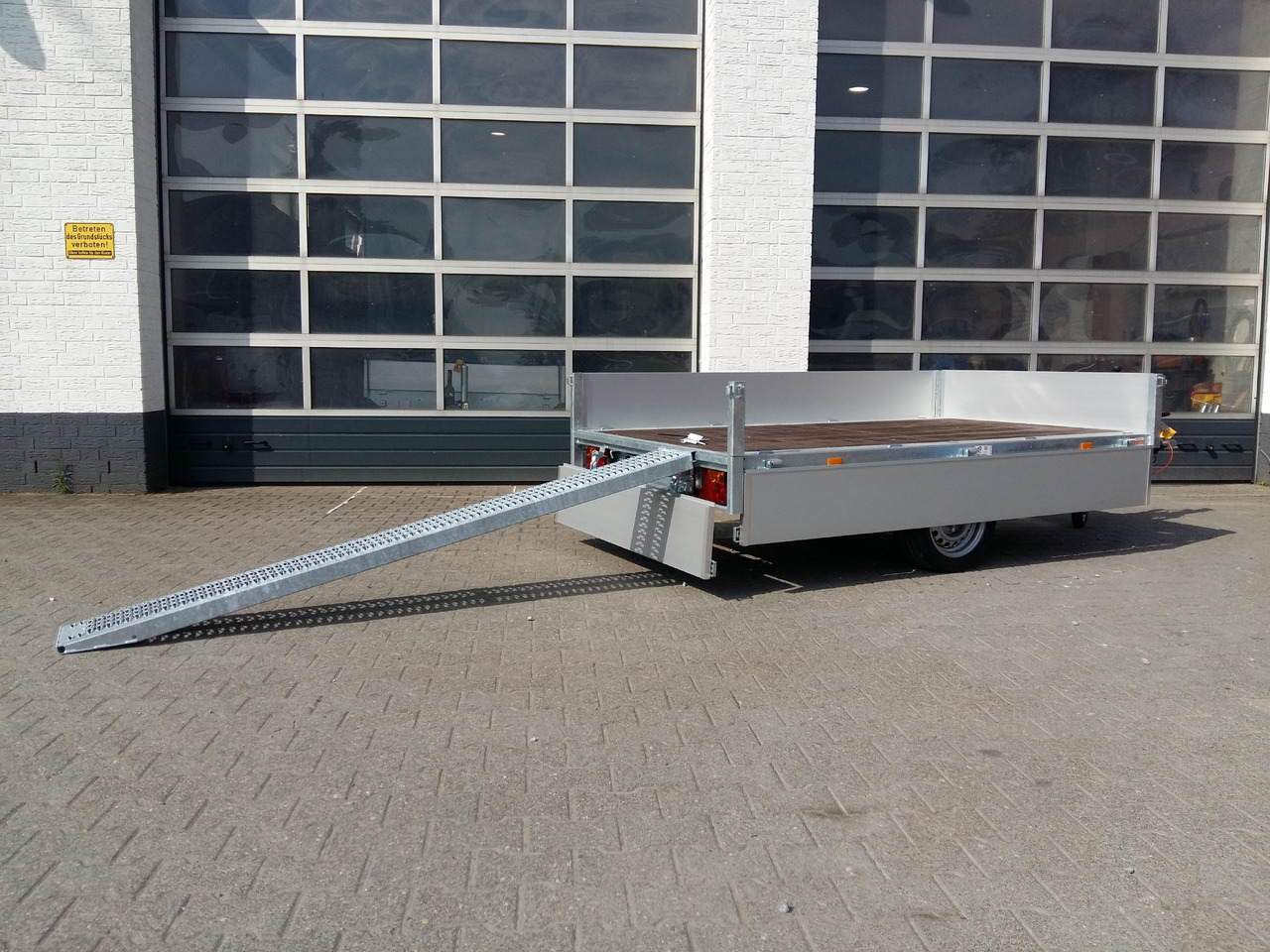 EDUARD Multi 260x150x30cm Lfh: 56cm 10" niedrig Fahrwerk Rampen (S) 1500kg - Car trailer: picture 1 EDUARD Multi 260x150x30cm Lfh: 56cm 10" niedrig Fahrwerk Rampen (S) 1500kg - Car trailer: picture 1