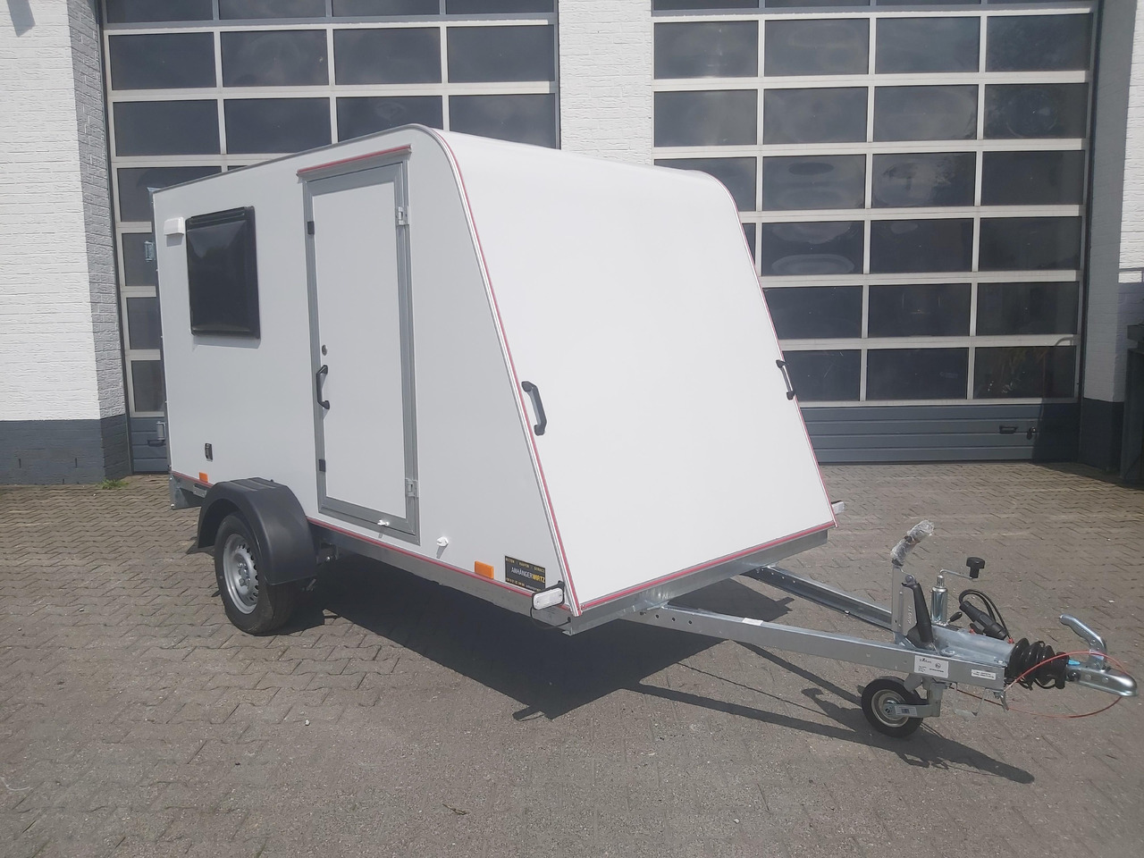 Kargo Camp TFS S Midi 320x150x150cm aero Seitentür Fenster Strom 230V (S) 750kg gebremst Modell 22 - Caravan: picture 1 Kargo Camp TFS S Midi 320x150x150cm aero Seitentür Fenster Strom 230V (S) 750kg gebremst Modell 22 - Caravan: picture 1