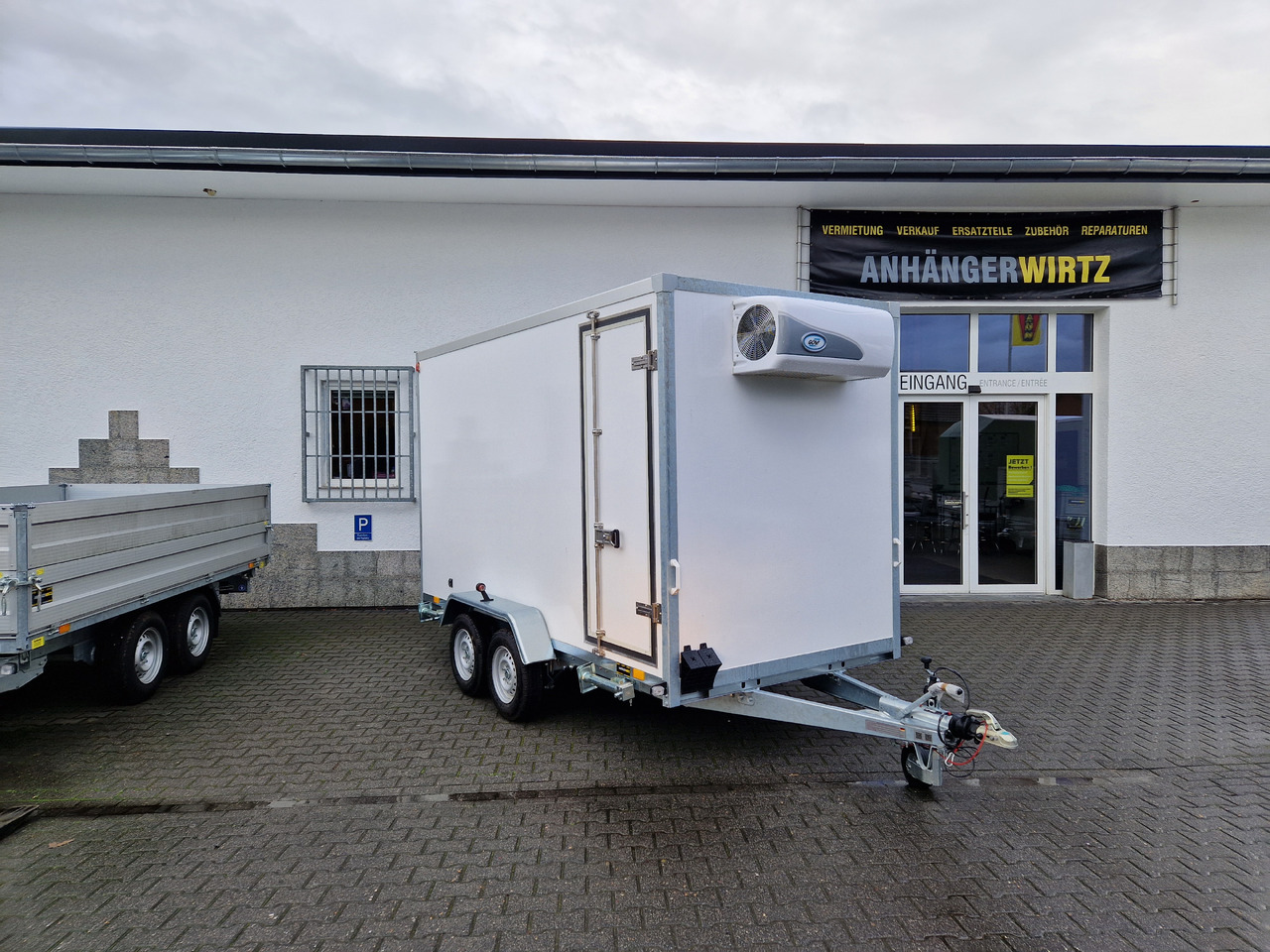 Kargo CoolBoxx FK2736HT 355x162x198cm Seitentür 230V +Kühler Govi Arktik 2000 100km/H 2700kg - Refrigerated trailer: picture 4 Kargo CoolBoxx FK2736HT 355x162x198cm Seitentür 230V +Kühler Govi Arktik 2000 100km/H 2700kg - Refrigerated trailer: picture 4