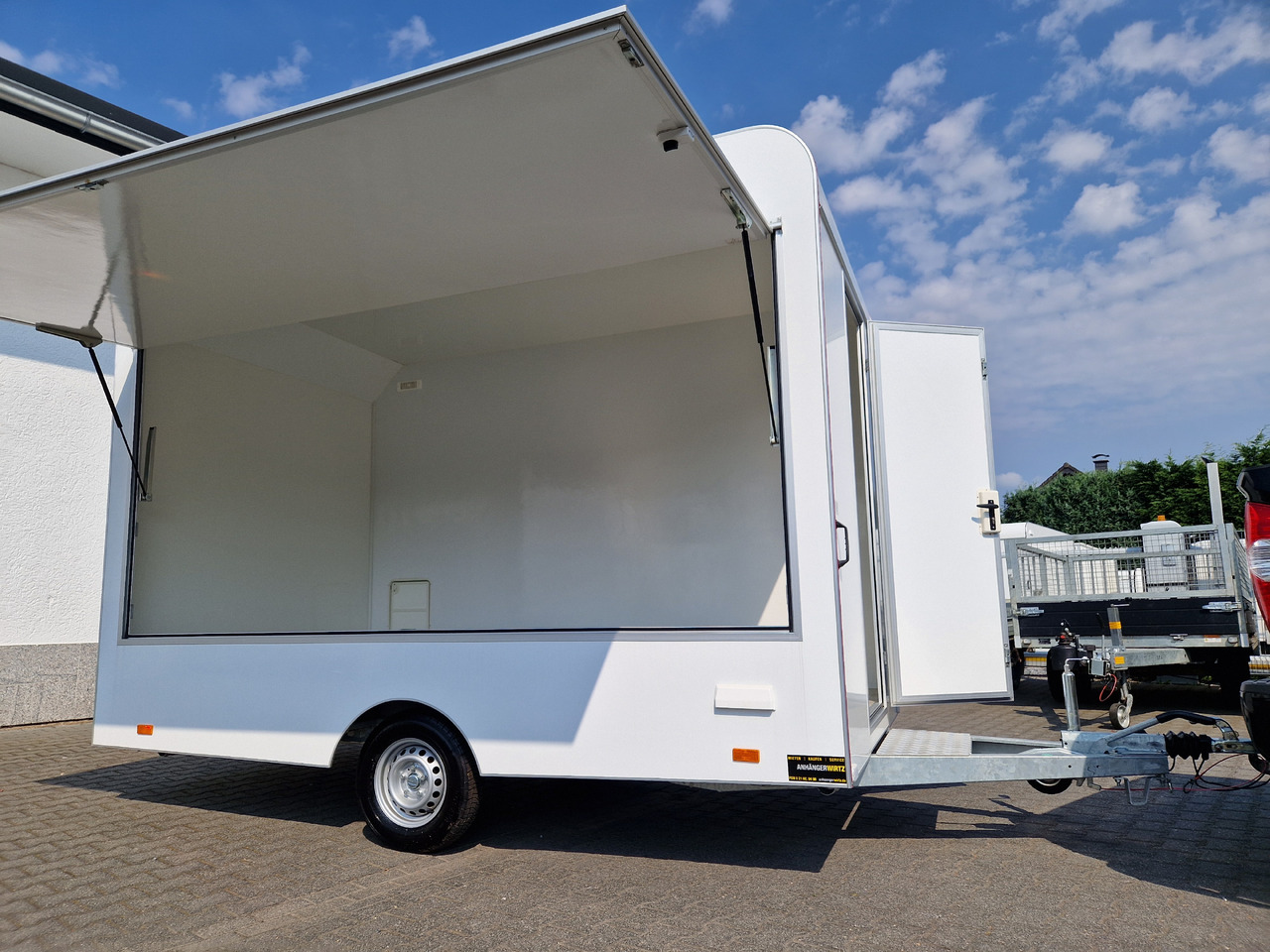 Verkaufsanhänger VK 360 200 aero retro 360cm 1 Verkaufsklappe 1300kg Winter AKTION - Food trailer: picture 2 Verkaufsanhänger VK 360 200 aero retro 360cm 1 Verkaufsklappe 1300kg Winter AKTION - Food trailer: picture 2