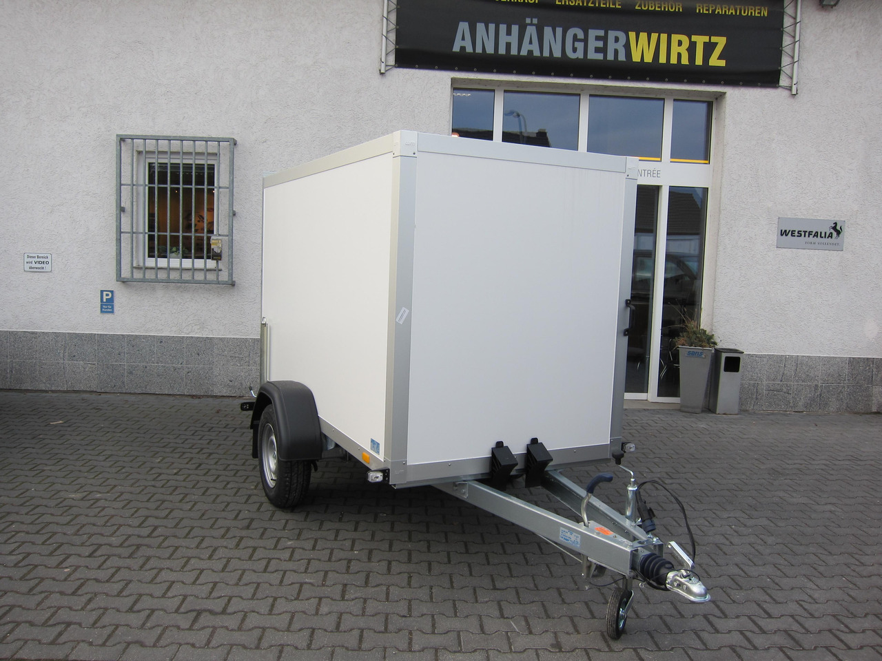 WM Meyer Koffer AZ 1325/126 S30 251x126x150cm (S) 1300kg Modell 2024 Januar Aktion - Closed box trailer: picture 4 WM Meyer Koffer AZ 1325/126 S30 251x126x150cm (S) 1300kg Modell 2024 Januar Aktion - Closed box trailer: picture 4