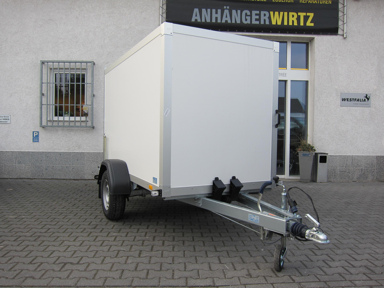 WM Meyer Koffer AZ 1325/126 S30 251x126x150cm (S) 1300kg Modell 2024 Januar Aktion - Closed box trailer: picture 5 WM Meyer Koffer AZ 1325/126 S30 251x126x150cm (S) 1300kg Modell 2024 Januar Aktion - Closed box trailer: picture 5
