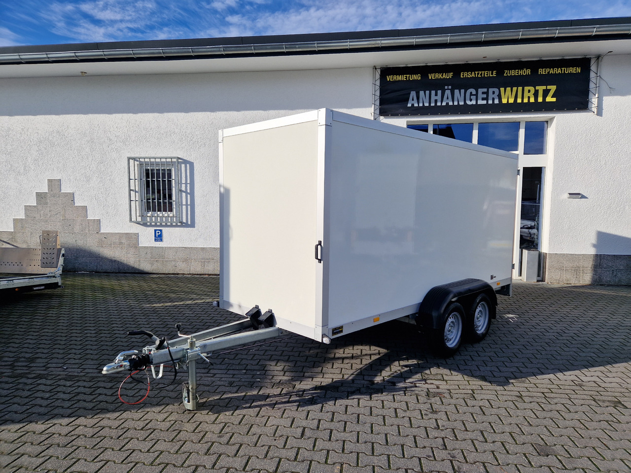 WM Meyer Koffer AZ 2040/151 S35 401x151x185cm (XL) 2000kg - Closed box trailer: picture 1 WM Meyer Koffer AZ 2040/151 S35 401x151x185cm (XL) 2000kg - Closed box trailer: picture 1