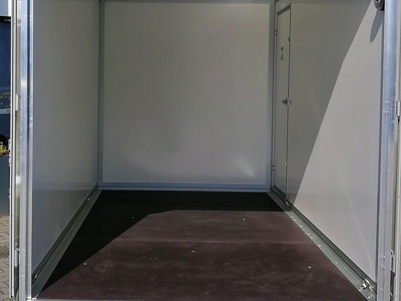 WM Meyer Koffer AZ 3540/185 S35 401x185x205cm Seitentür (XL) 3500kg Modell 2024 - Closed box trailer: picture 5 WM Meyer Koffer AZ 3540/185 S35 401x185x205cm Seitentür (XL) 3500kg Modell 2024 - Closed box trailer: picture 5