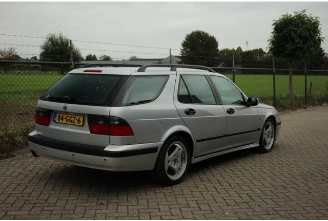 Saab 9-5 Estate 2.3 TURBO S Aero - Car: picture 5 Saab 9-5 Estate 2.3 TURBO S Aero - Car: picture 5