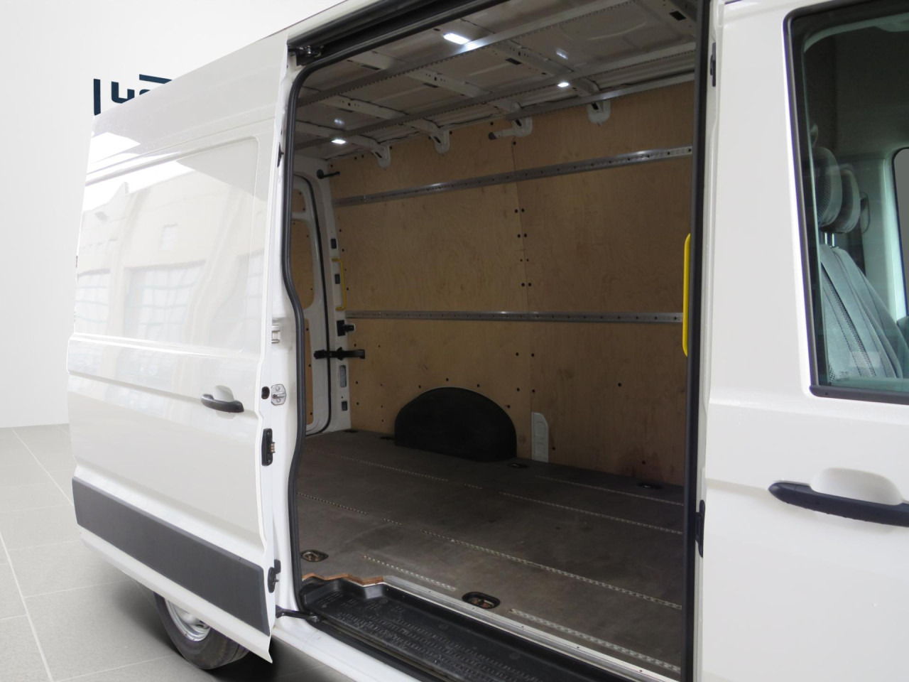 VOLKSWAGEN Crafter 35 L3H3 Kasten Euro6 Klima ZV - Panel van: picture 5 VOLKSWAGEN Crafter 35 L3H3 Kasten Euro6 Klima ZV - Panel van: picture 5