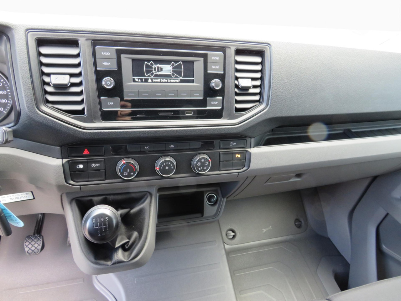 VOLKSWAGEN Crafter 35 L3H3 Kasten Klima ZV - Panel van: picture 3 VOLKSWAGEN Crafter 35 L3H3 Kasten Klima ZV - Panel van: picture 3