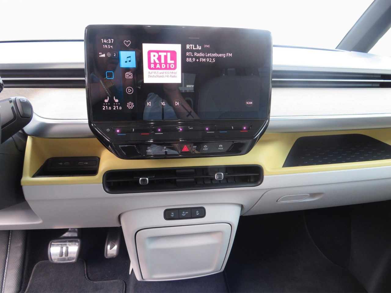 Minibus, Electric bus Volkswagen ID.Buzz Pro Design 150 kW Volkswagen ID.Buzz Pro Design 150 kW: picture 11