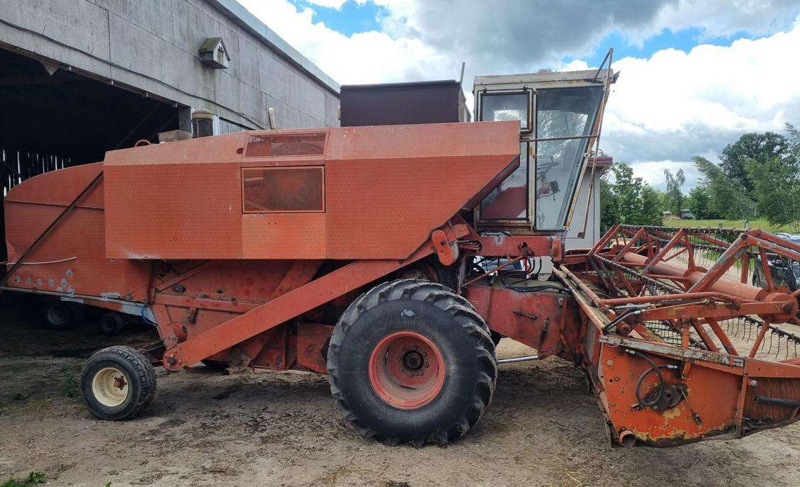 Laverda M152 - Combine harvester: picture 2 Laverda M152 - Combine harvester: picture 2
