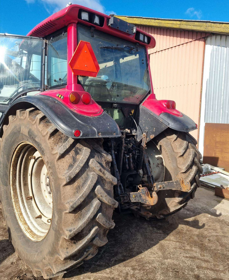 Valtra T190 - Farm tractor: picture 5 Valtra T190 - Farm tractor: picture 5
