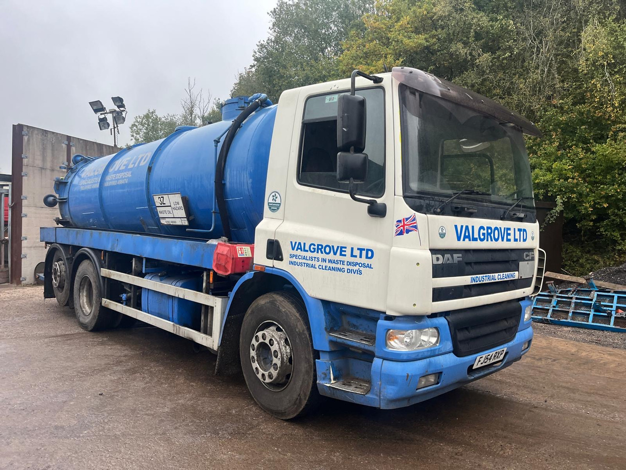 DAF 75 CF - Tanker truck: picture 2 DAF 75 CF - Tanker truck: picture 2