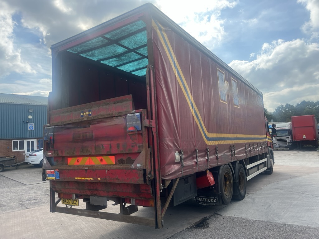 Scania P270 6x2 Curtain side. - Curtain side truck: picture 3 Scania P270 6x2 Curtain side. - Curtain side truck: picture 3