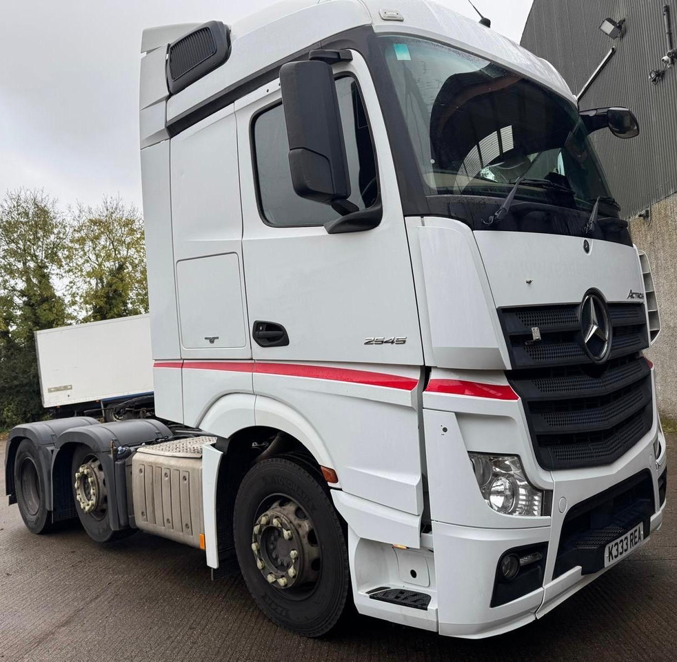 Mercedes Actros - Tractor unit: picture 4 Mercedes Actros - Tractor unit: picture 4