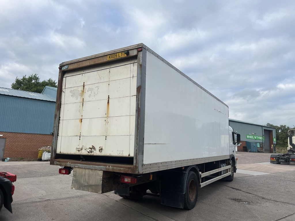 Volvo FM9 300 4x2 Box Van - Closed box van: picture 3 Volvo FM9 300 4x2 Box Van - Closed box van: picture 3