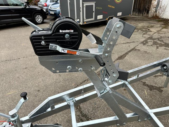 Brenderup Brenderup Premium Bootsanhänger 263500TB SRX mit Superrollen, 3,5 to. 7,8m/ 26 Fuß - Boat trailer: picture 3 Brenderup Brenderup Premium Bootsanhänger 263500TB SRX mit Superrollen, 3,5 to. 7,8m/ 26 Fuß - Boat trailer: picture 3