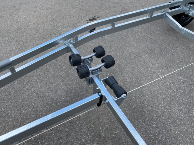 Brenderup Premium Bootsanhänger 242000TB SR mit Superrollen, 2,0 to. 7,2m/ 24 Fuß - Boat trailer: picture 3 Brenderup Premium Bootsanhänger 242000TB SR mit Superrollen, 2,0 to. 7,2m/ 24 Fuß - Boat trailer: picture 3