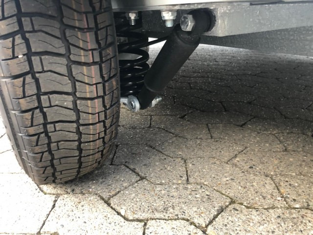 Cheval Liberte Debon Roadster 500 Alu + Türe 2000 kg, 100 km/h, 320x167x200cm - Closed box trailer: picture 3 Cheval Liberte Debon Roadster 500 Alu + Türe 2000 kg, 100 km/h, 320x167x200cm - Closed box trailer: picture 3