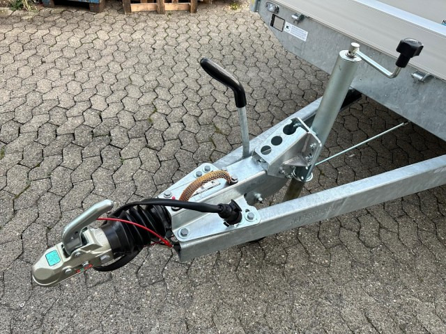 Hapert Azure H-2 Hochlader 6050 x 2200 x 300 mm, ZG 3,5 to. parabel - Car trailer: picture 2 Hapert Azure H-2 Hochlader 6050 x 2200 x 300 mm, ZG 3,5 to. parabel - Car trailer: picture 2