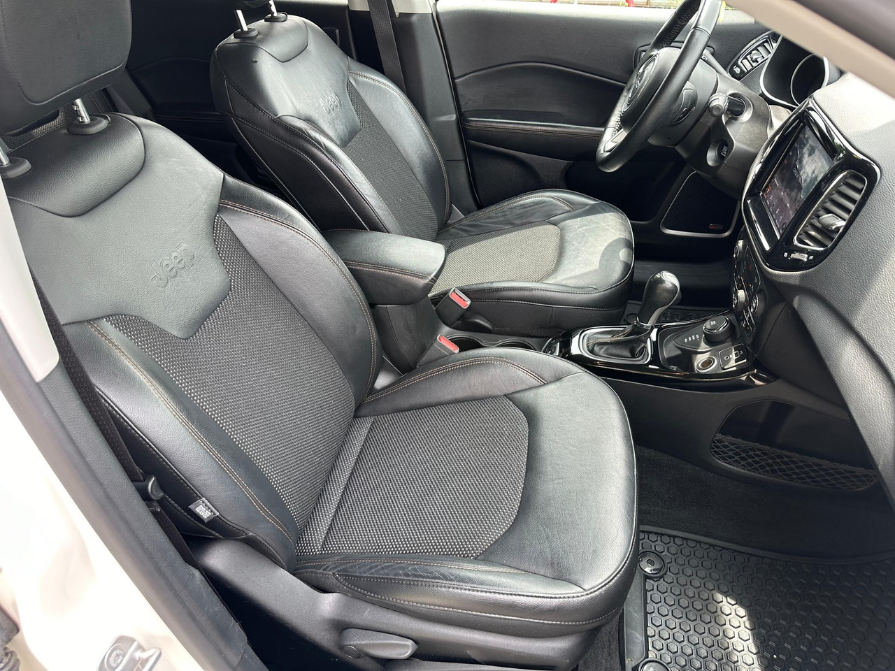 JEEP - SUV: picture 5 JEEP - SUV: picture 5