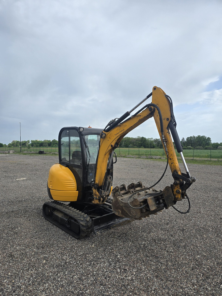 Mini excavator JCB 8026 CTS: picture 1