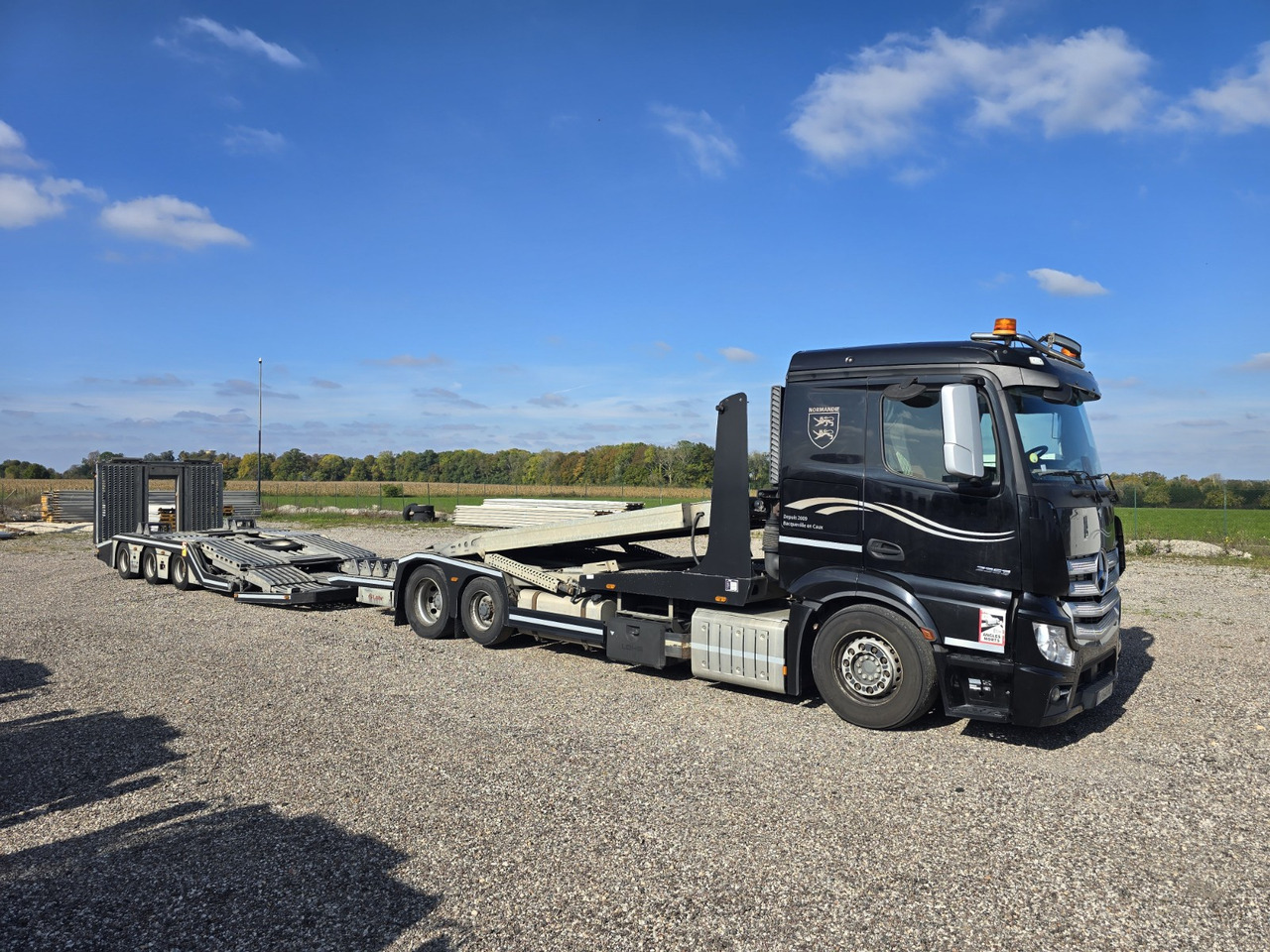 MERCEDES-BENZ 2353 - Car transporter truck: picture 1 MERCEDES-BENZ 2353 - Car transporter truck: picture 1