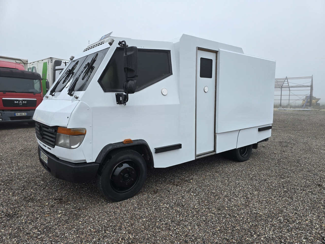 Cash in transit vehicle Mercedes Vario 816: picture 6