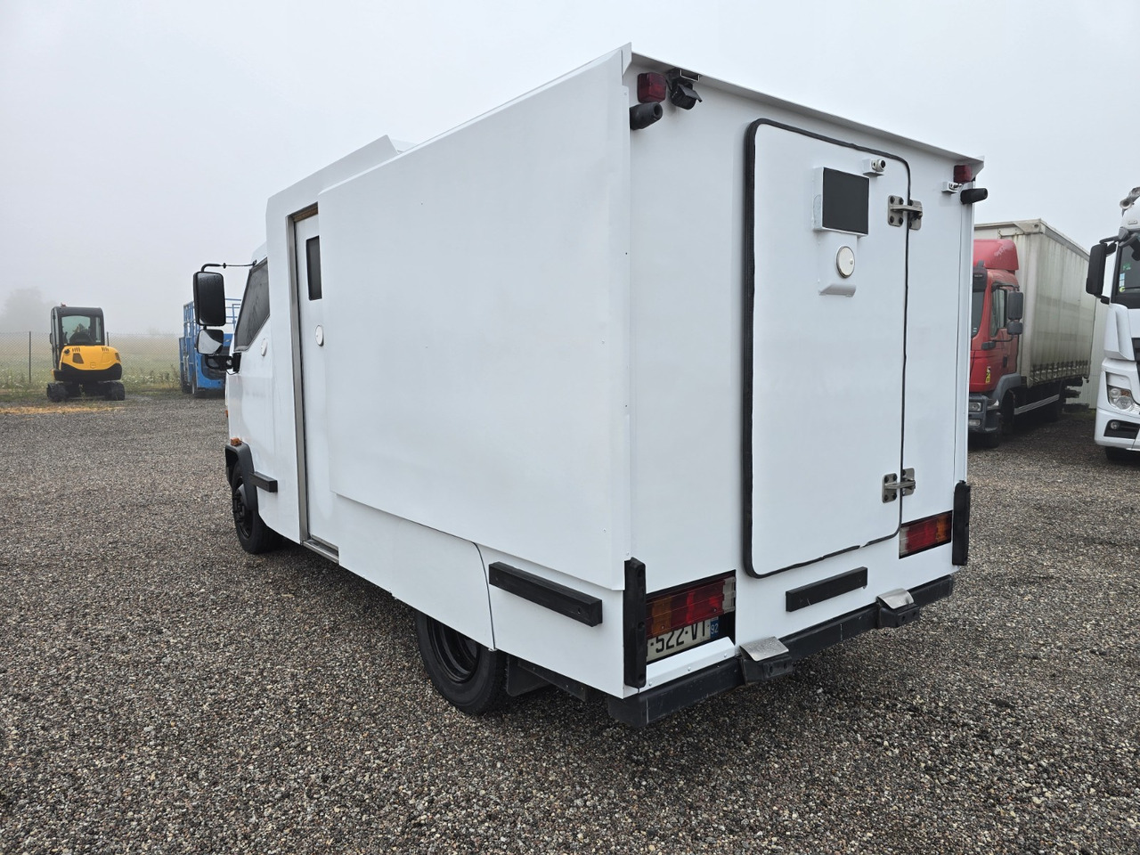 Mercedes Vario 816 - Cash in transit vehicle: picture 5 Mercedes Vario 816 - Cash in transit vehicle: picture 5