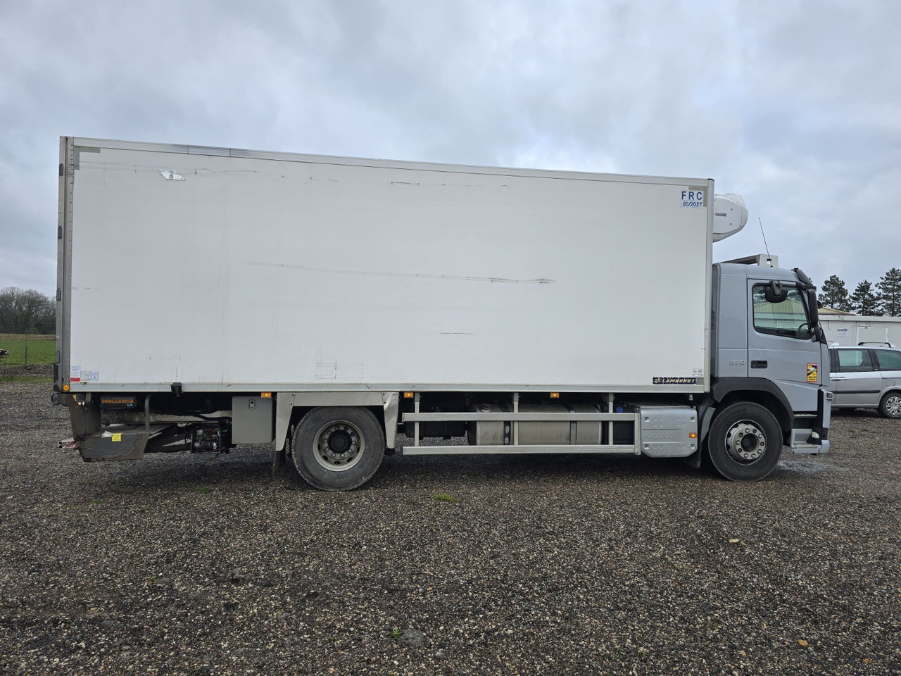 VOLVO FM 370 - ThermoKing - meat Rail - Refrigerated truck: picture 3 VOLVO FM 370 - ThermoKing - meat Rail - Refrigerated truck: picture 3